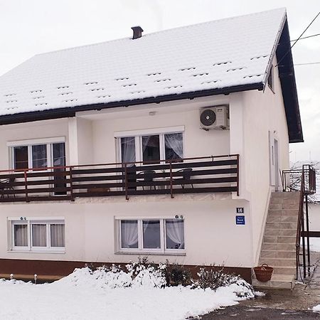 Apartman Sofia Otocac Bagian luar foto