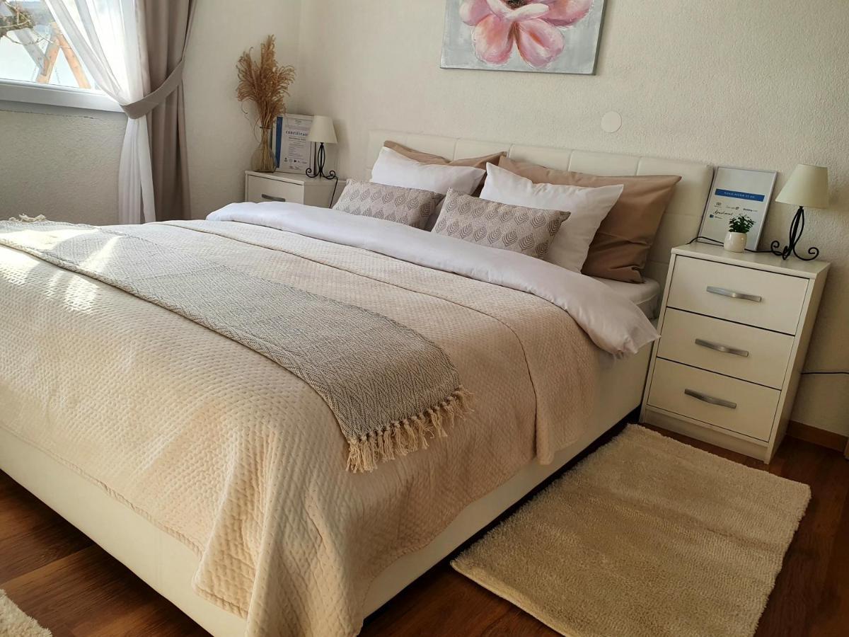 Apartman Sofia Otocac Bagian luar foto
