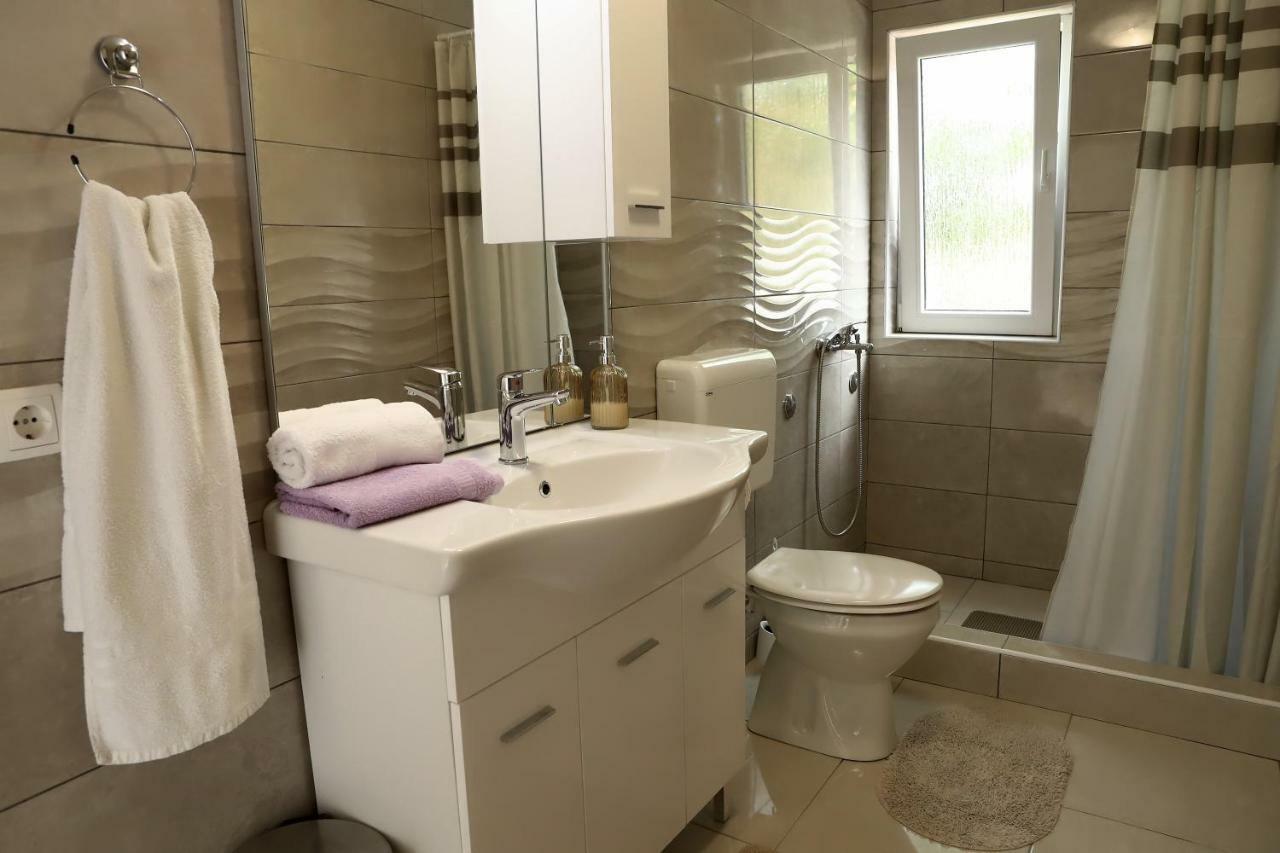 Apartman Sofia Otocac Bagian luar foto
