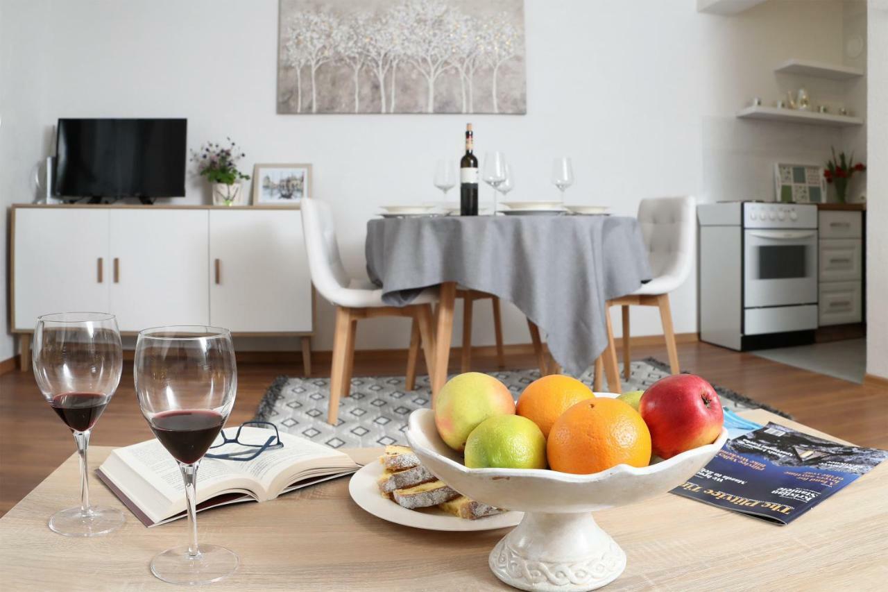 Apartman Sofia Otocac Bagian luar foto
