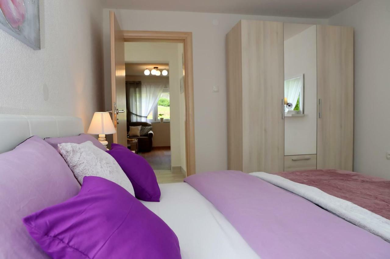 Apartman Sofia Otocac Bagian luar foto